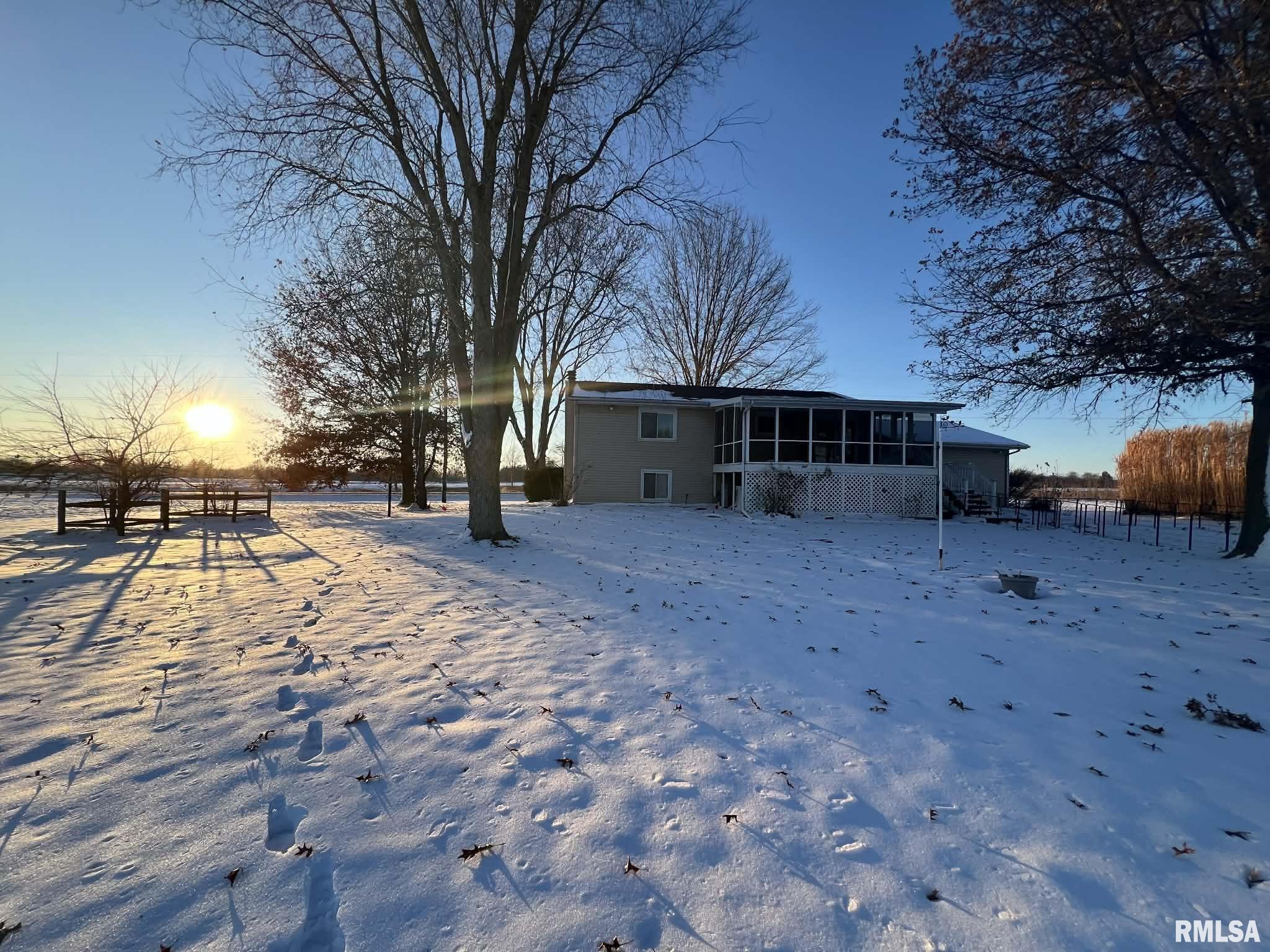 9745 East 1200th Street Macomb, IL 61455 - Photo 4 of 34