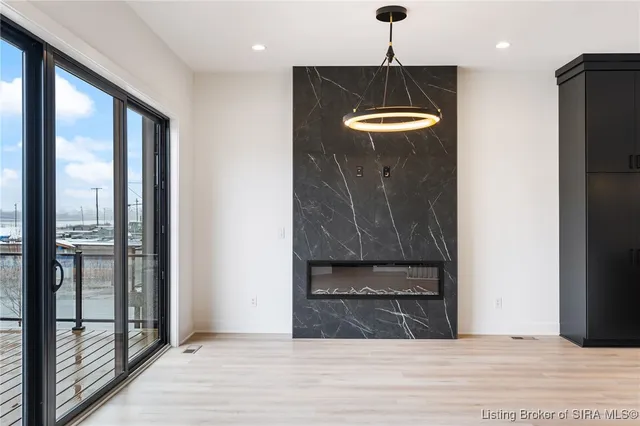 $589,000 | 103 Howard Lane, Jeffersonville, IN 47130