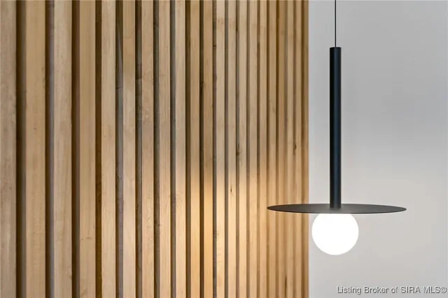 $589,000 | 103 Howard Lane, Jeffersonville, IN 47130