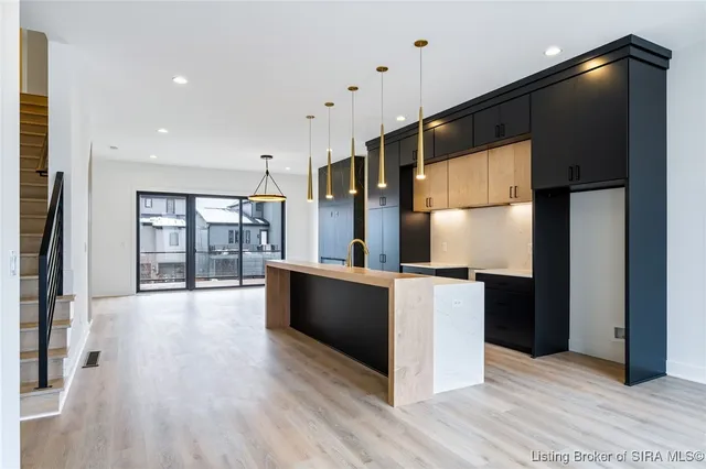 $589,000 | 103 Howard Lane, Jeffersonville, IN 47130