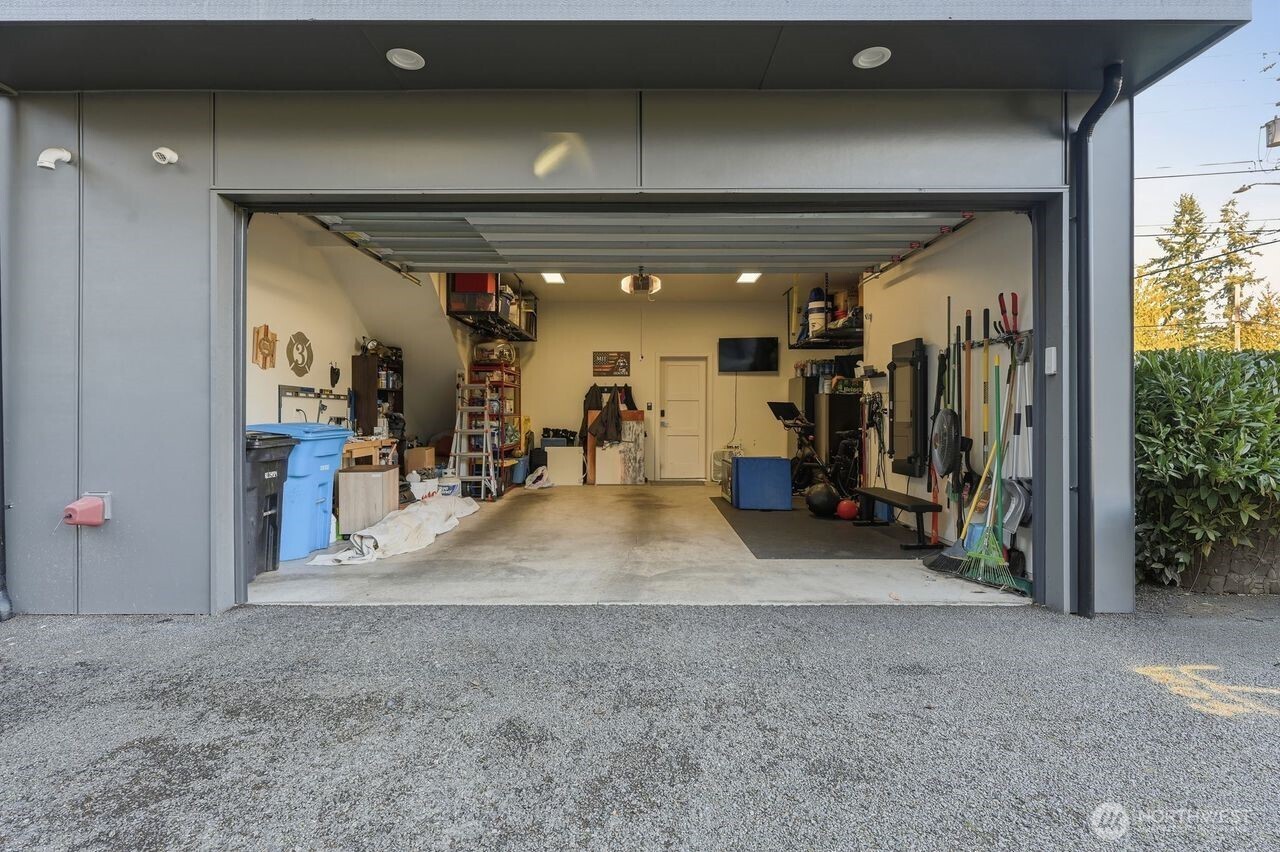 229 Northeast 185th Street Shoreline, WA 98155 - Photo 27 of 29