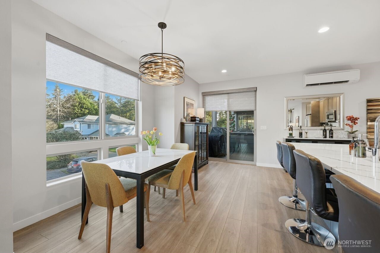 229 Northeast 185th Street Shoreline, WA 98155 - Photo 9 of 29