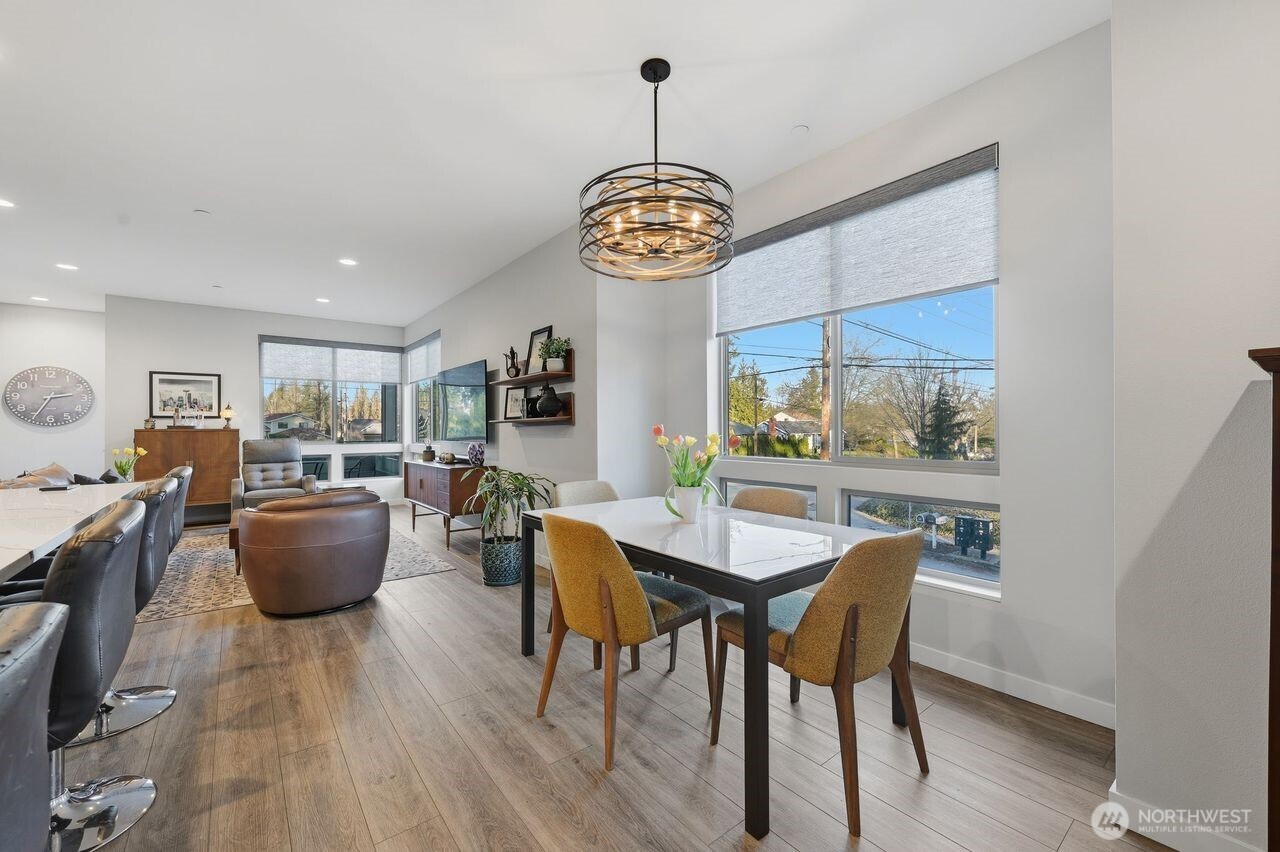 229 Northeast 185th Street Shoreline, WA 98155 - Photo 10 of 29