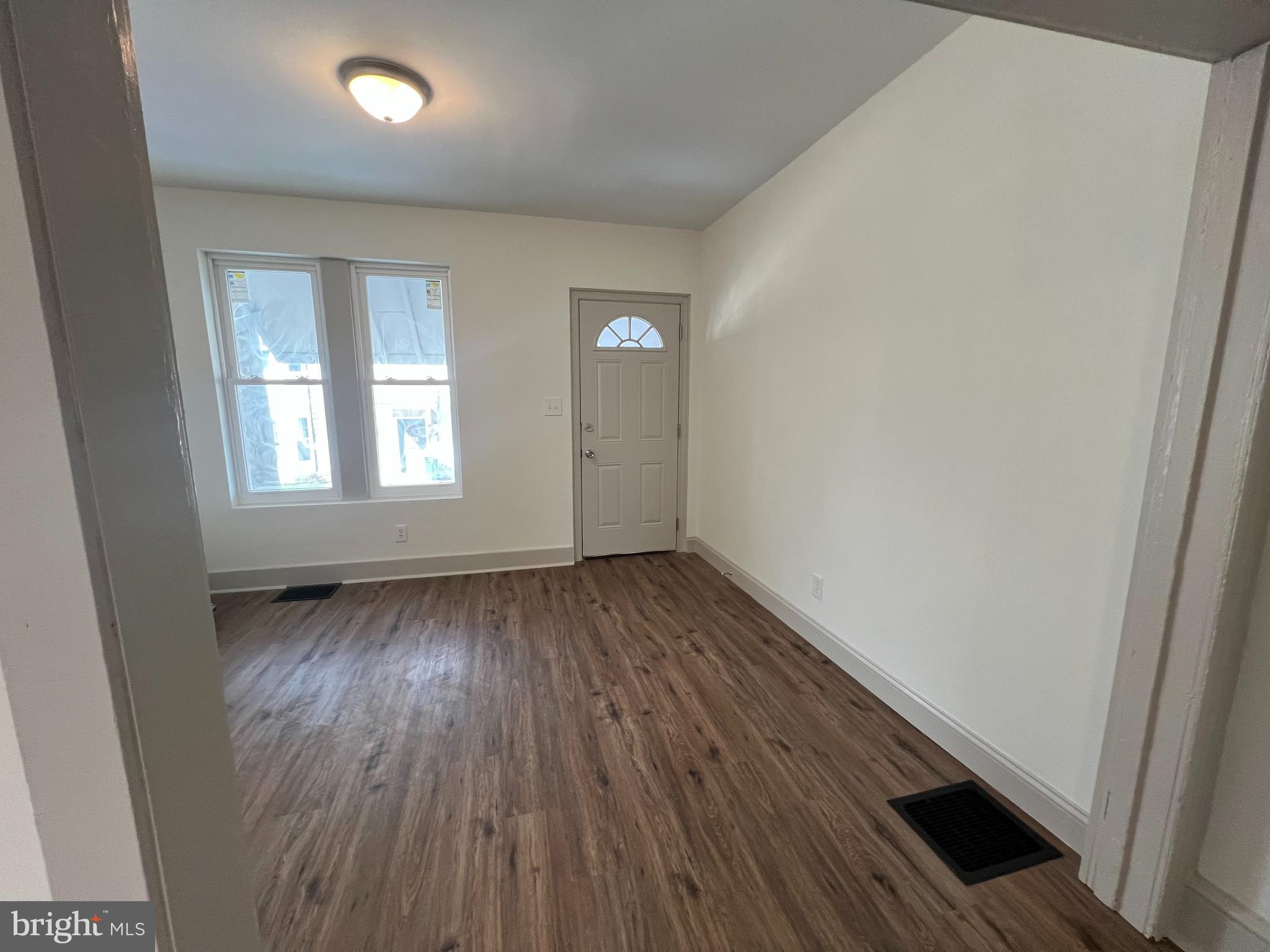 447 Gordon Street Reading, PA 19601 - Photo 4 of 19 Gallery Image 4
