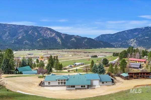 $575,000 | 15 Granite Basin Road, Garden Valley, ID 83622