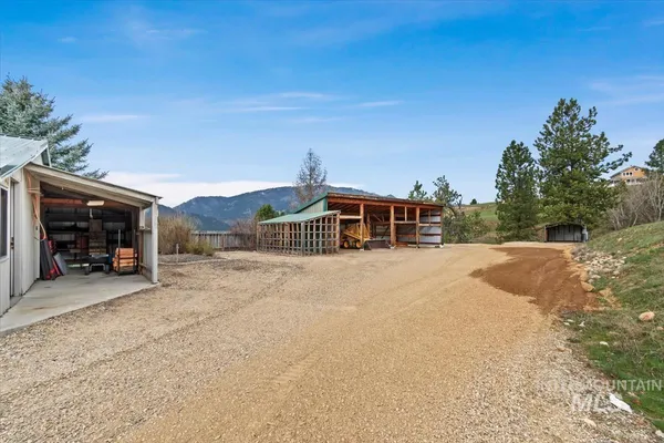 $575,000 | 15 Granite Basin Road, Garden Valley, ID 83622