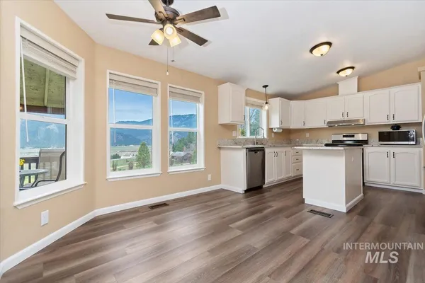 $575,000 | 15 Granite Basin Road, Garden Valley, ID 83622