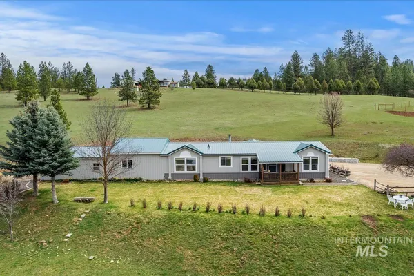 $575,000 | 15 Granite Basin Road, Garden Valley, ID 83622