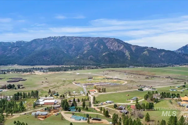 $575,000 | 15 Granite Basin Road, Garden Valley, ID 83622