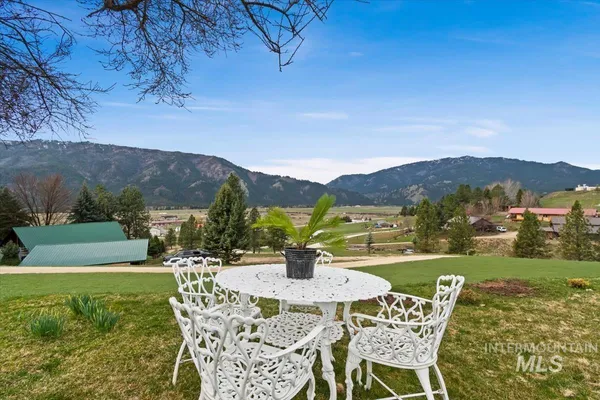 $575,000 | 15 Granite Basin Road, Garden Valley, ID 83622