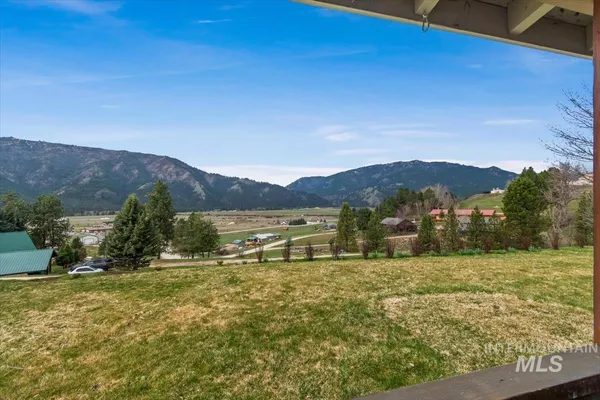 $575,000 | 15 Granite Basin Road, Garden Valley, ID 83622
