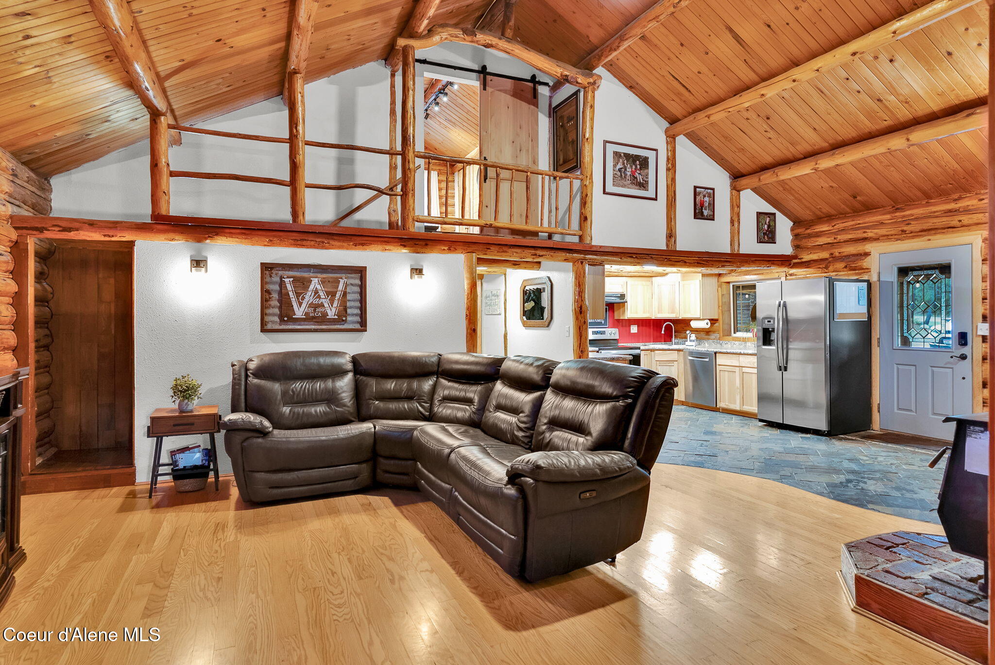 5077 West Nursery Lane Rathdrum, ID 83858 - Photo 3 of 80 Living Room