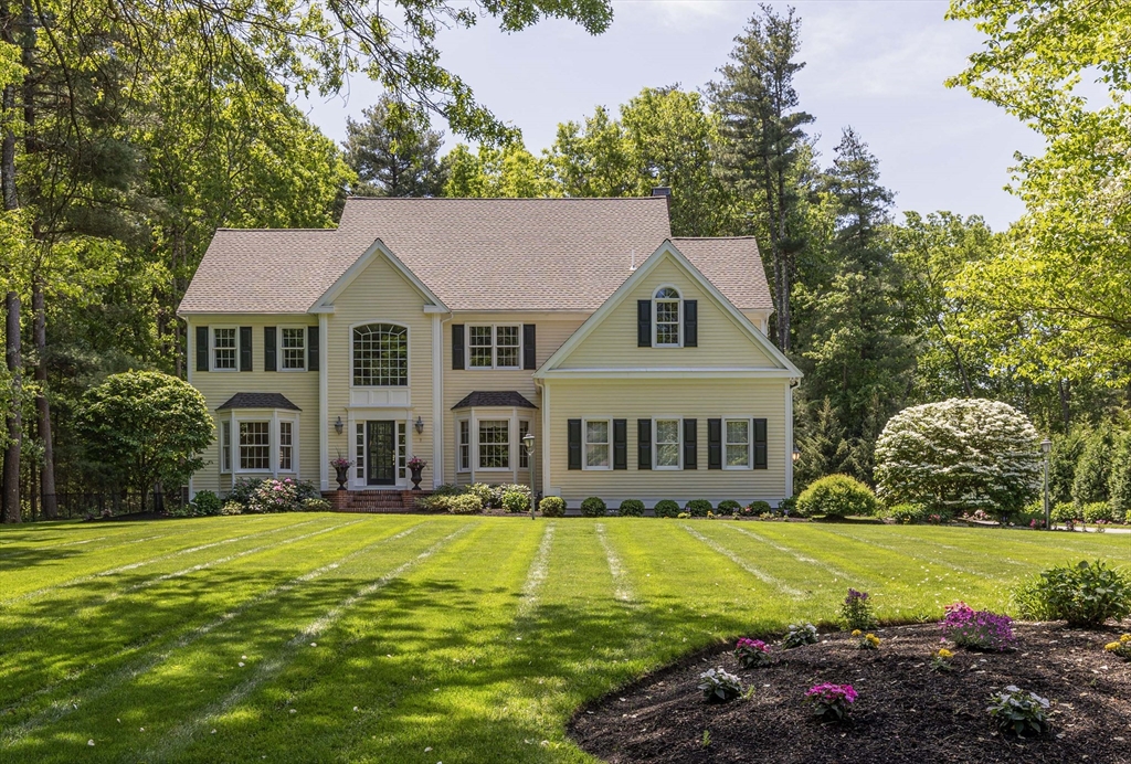 9 Stonegate Road Hopkinton, MA 01748 - Photo 1 of 42 Gallery Image 1