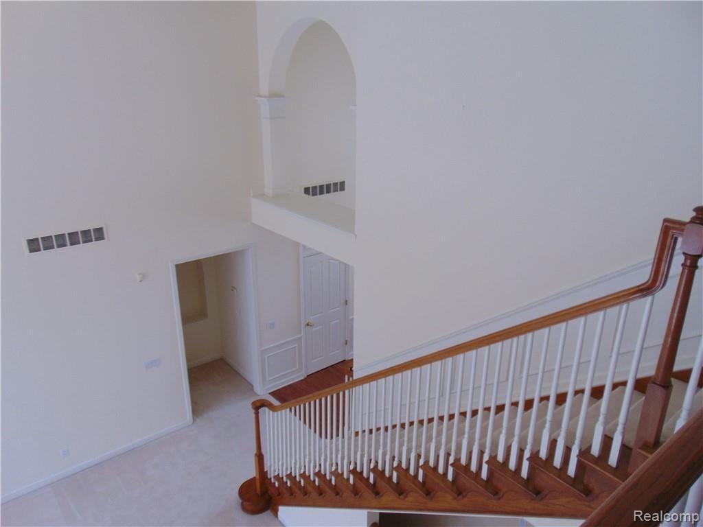 5835 Stonehaven Boulevard Rochester, MI 48306 - Photo 29 of 31