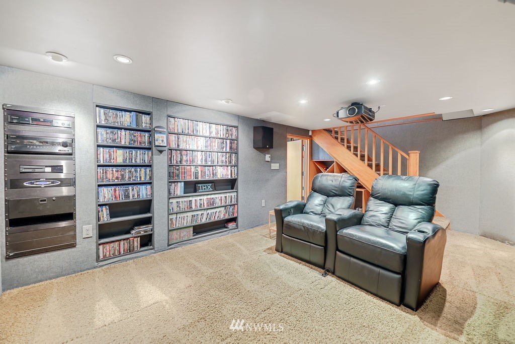 1909 North 47th Street Seattle, WA 98103 - Photo 28 of 39 Gallery Image 28