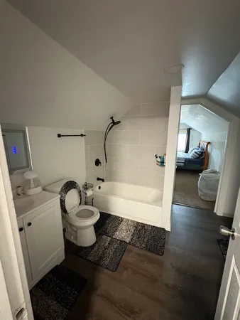 $2,500 | 10146 South Wentworth Avenue, Chicago, IL 60628