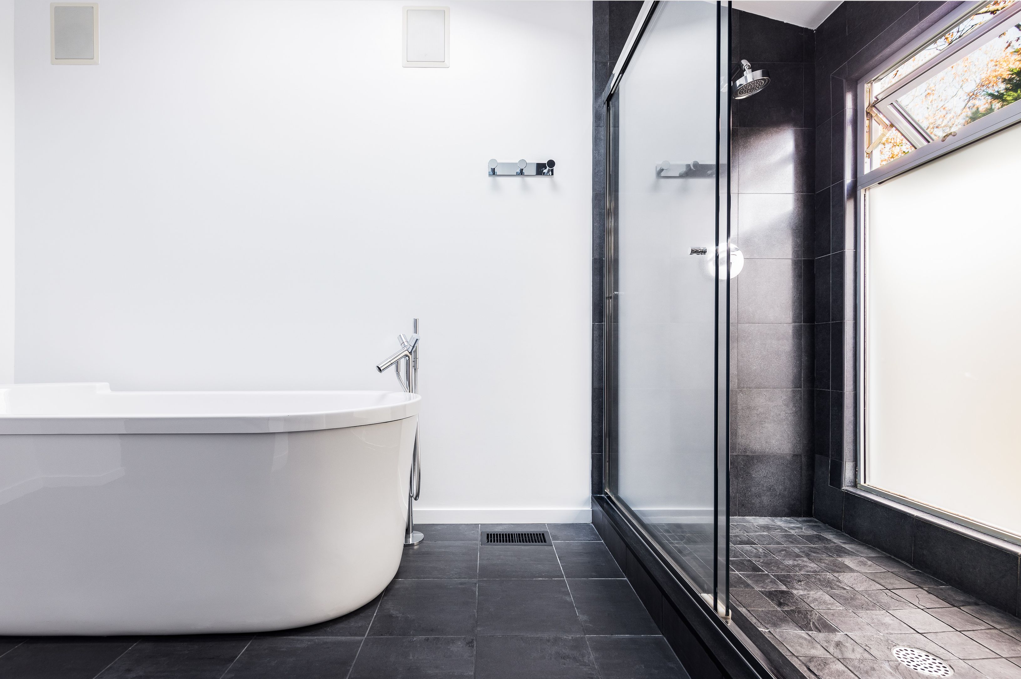 132 Springy Banks Road East Hampton, NY 11937 - Photo 22 of 35 a view of a bathroom with a bathtub