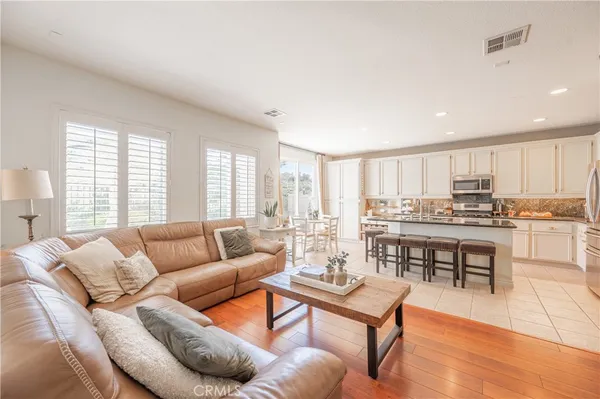 $895,000 | 28692 Placerview Trail, Saugus, CA 91390