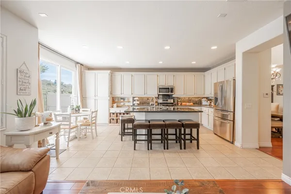 $895,000 | 28692 Placerview Trail, Saugus, CA 91390