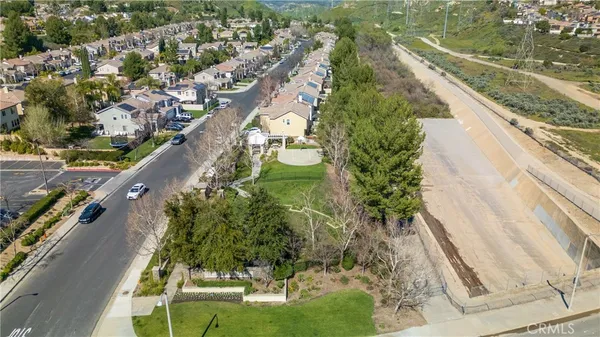 $895,000 | 28692 Placerview Trail, Saugus, CA 91390