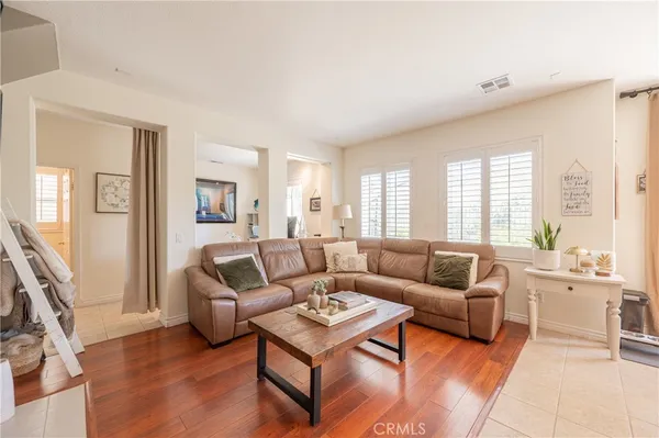 $895,000 | 28692 Placerview Trail, Saugus, CA 91390