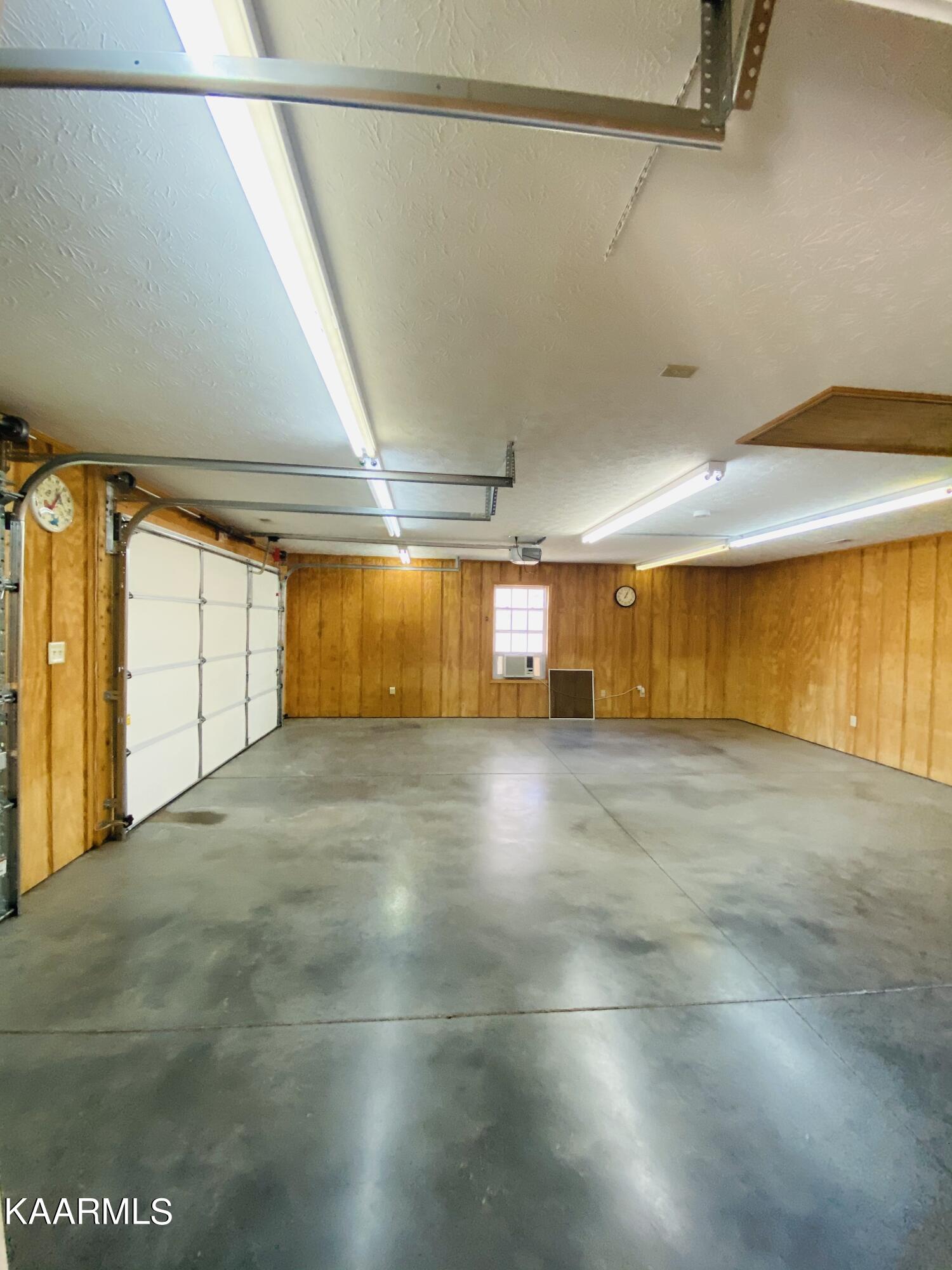 4321 Crestfield Road Knoxville, TN 37921 - Photo 20 of 24 FF81802E-B1D5-4123-AD24-984898C0AAAA