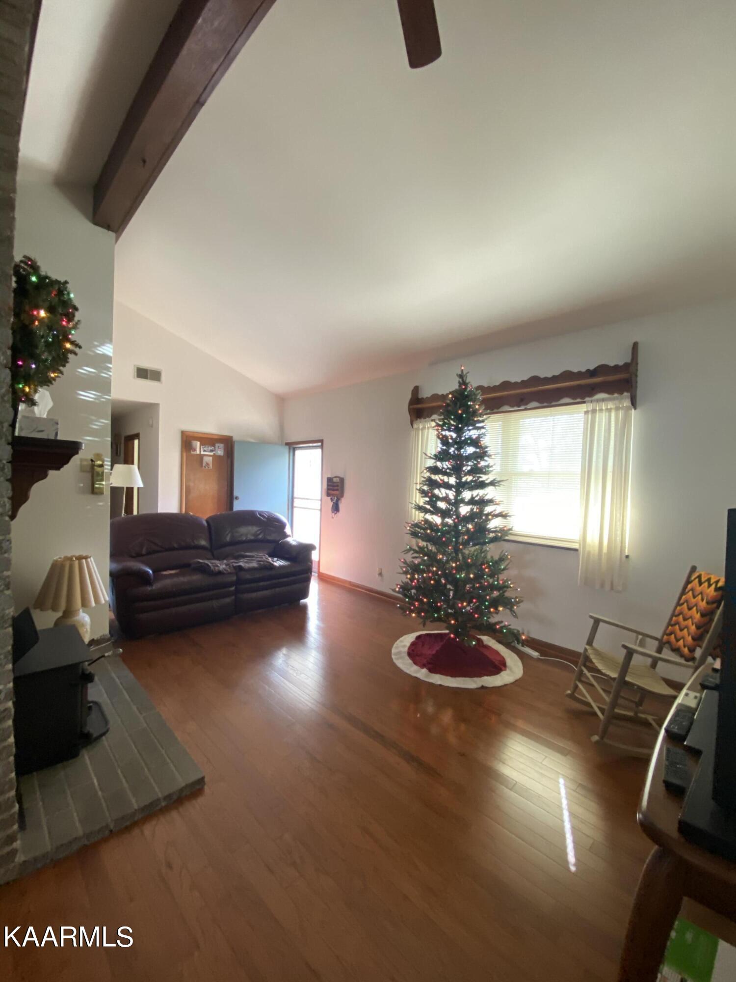 4321 Crestfield Road Knoxville, TN 37921 - Photo 2 of 24 F77920E9-AF6B-486C-9DB9-AD8D60184868