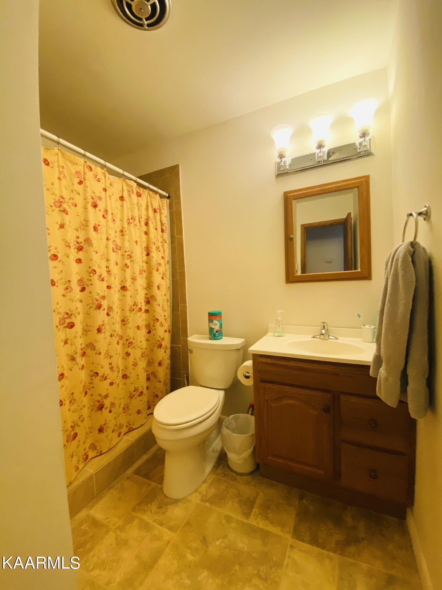 4321 Crestfield Road Knoxville, TN 37921 - Photo 10 of 24 64E4CD0A-C8CE-4901-AFD9-8C4FACFA18BB