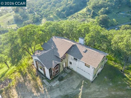 $650,000 | 98 Oak Springs Drive, Napa, CA 94558