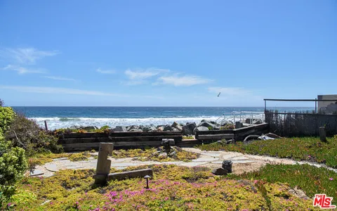 $10,750,000 | 31340 Broad Beach Road, Malibu, CA 90265