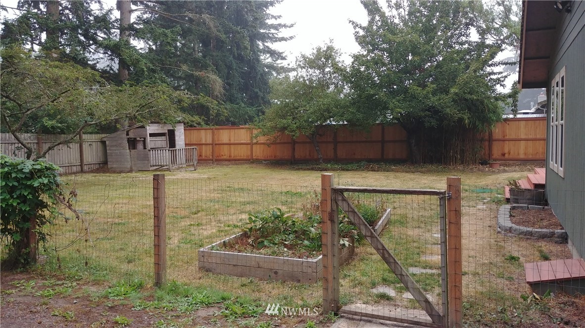 140 3rd Street Port Hadlock, WA 98339 - Photo 4 of 18 Gallery Image 4