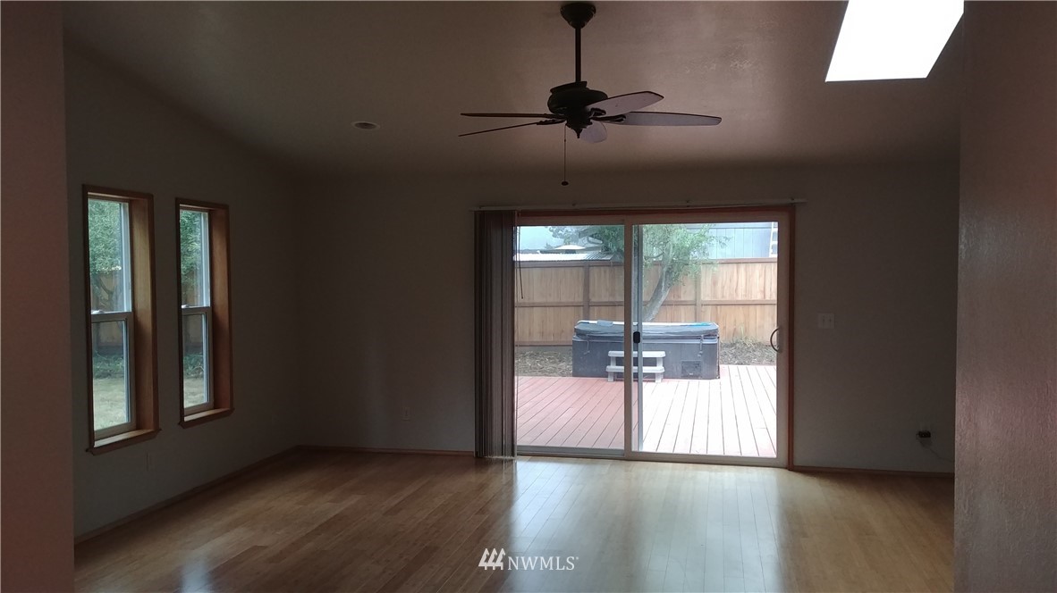 140 3rd Street Port Hadlock, WA 98339 - Photo 5 of 18 Gallery Image 5