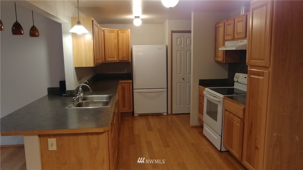 140 3rd Street Port Hadlock, WA 98339 - Photo 9 of 18 Gallery Image 9