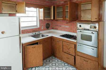4946 Old Court Road Randallstown, MD 21133 - Photo 5 of 14 Kitchen
