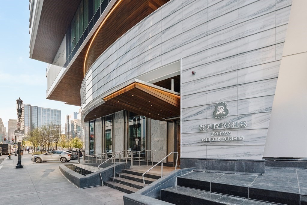 150 Seaport Boulevard, Unit 10D Boston, MA 02210 - Photo 14 of 23 a building outdoor space with patio furniture