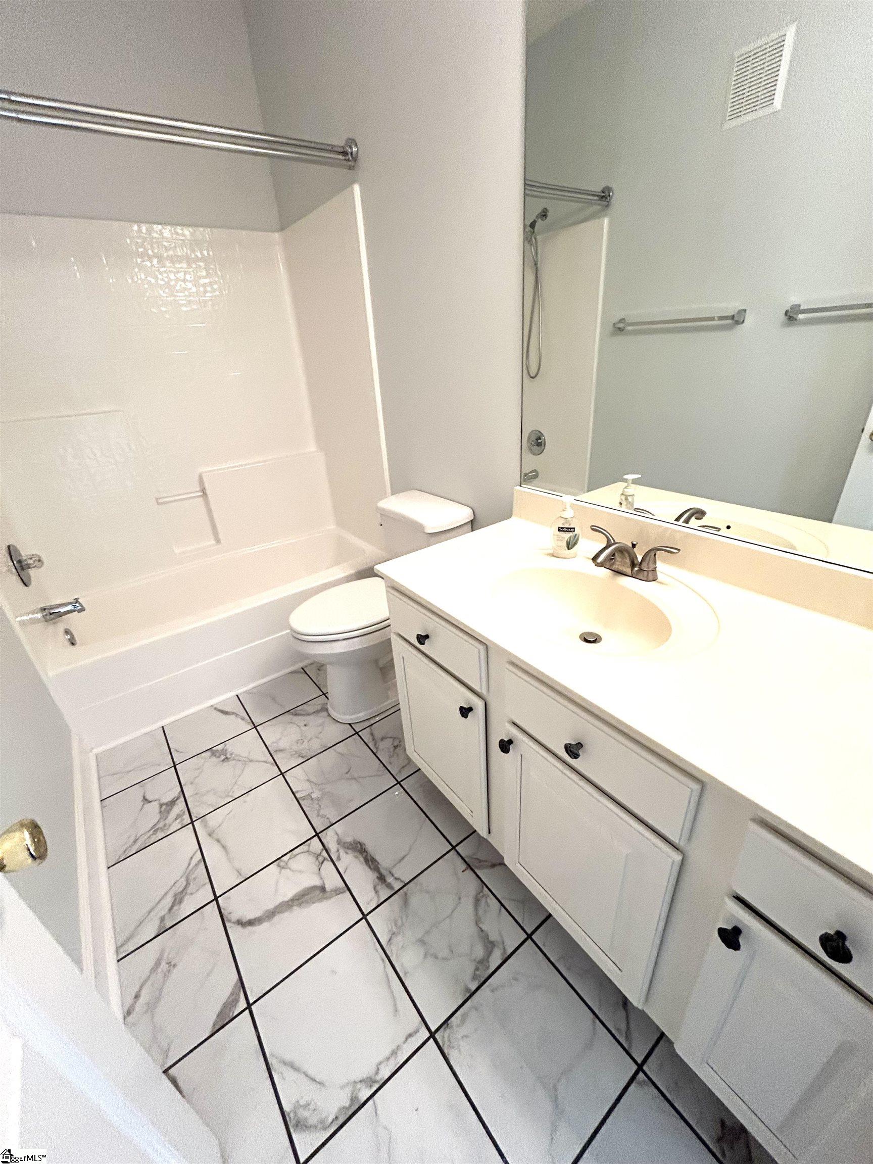 121 Wexford Drive, Unit 106 Anderson, SC 29621 - Photo 18 of 34