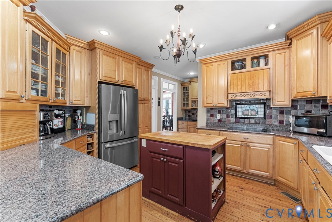 13300 Old Telegraph Road Providence Forge, VA 23140 - Photo 16 of 46 a kitchen with stainless steel appliances granite countertop a refrigerator a stove and a sink