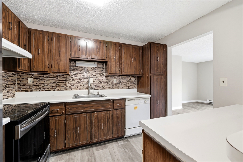80 Damon Road, Unit 4302 Northampton, MA 01060 - Photo 10 of 25