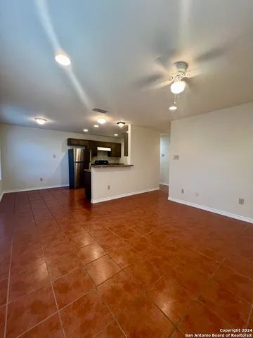 $985 | 1721 Quintana Road, Unit 101, San Antonio, TX 78211