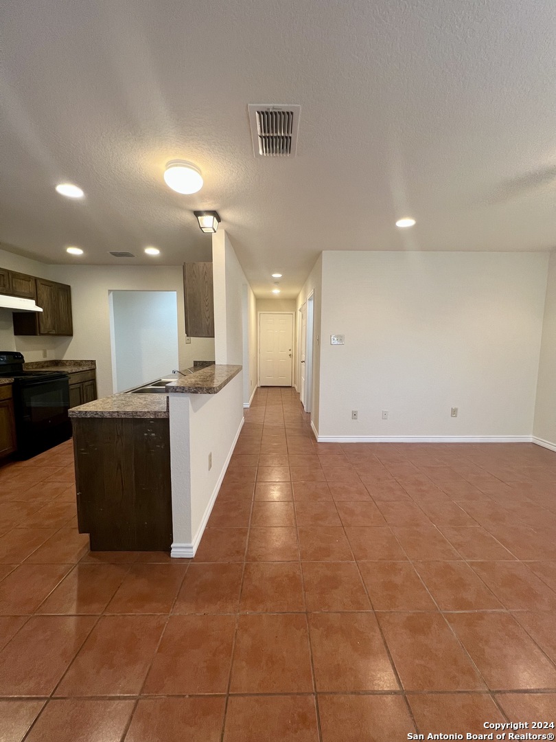 1721 Quintana Road, Unit 101 San Antonio, TX 78211 - Photo 17 of 38