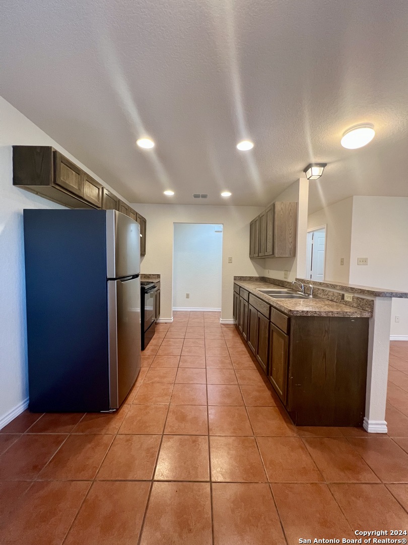 1721 Quintana Road, Unit 101 San Antonio, TX 78211 - Photo 19 of 38