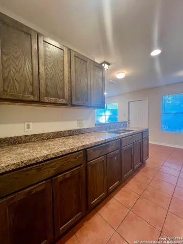 $985 | 1721 Quintana Road, Unit 101, San Antonio, TX 78211