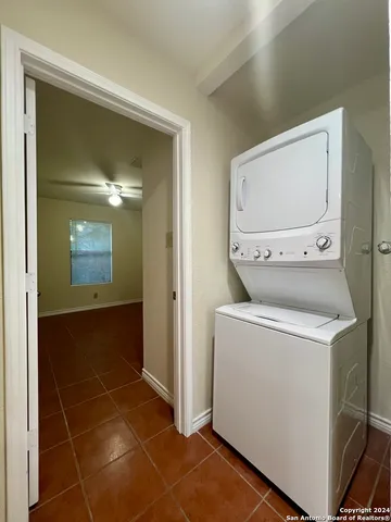 $985 | 1721 Quintana Road, Unit 101, San Antonio, TX 78211