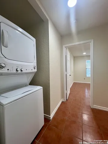 $985 | 1721 Quintana Road, Unit 101, San Antonio, TX 78211