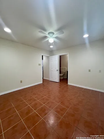 $985 | 1721 Quintana Road, Unit 101, San Antonio, TX 78211
