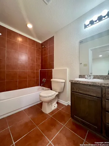$985 | 1721 Quintana Road, Unit 101, San Antonio, TX 78211