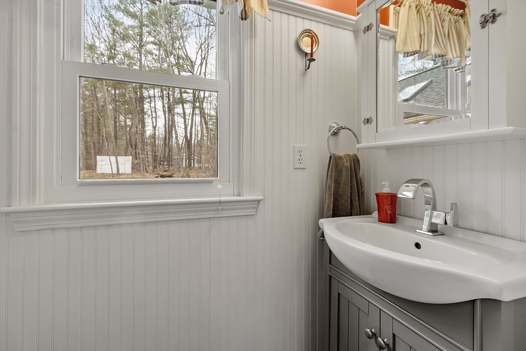 39 Prescott Street Rutland, MA 01543 - Photo 17 of 39