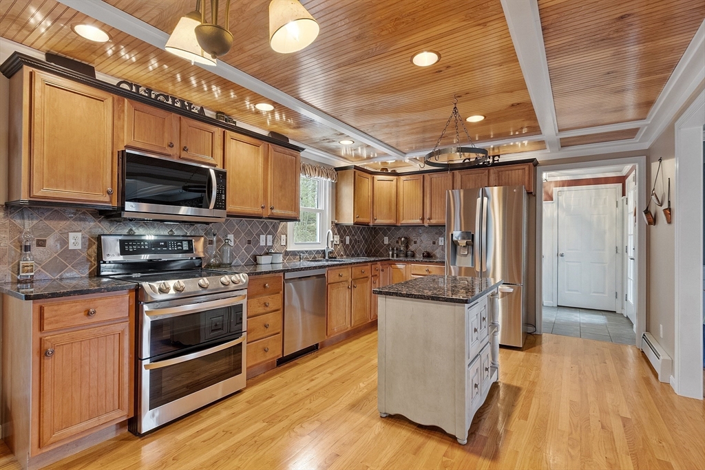 39 Prescott Street Rutland, MA 01543 - Photo 4 of 39