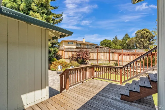 $880,000 | 2080 Mt Olive Way, Santa Rosa, CA 95404