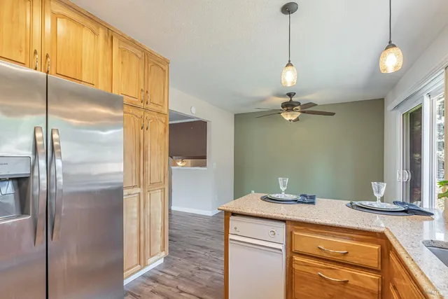 $880,000 | 2080 Mt Olive Way, Santa Rosa, CA 95404